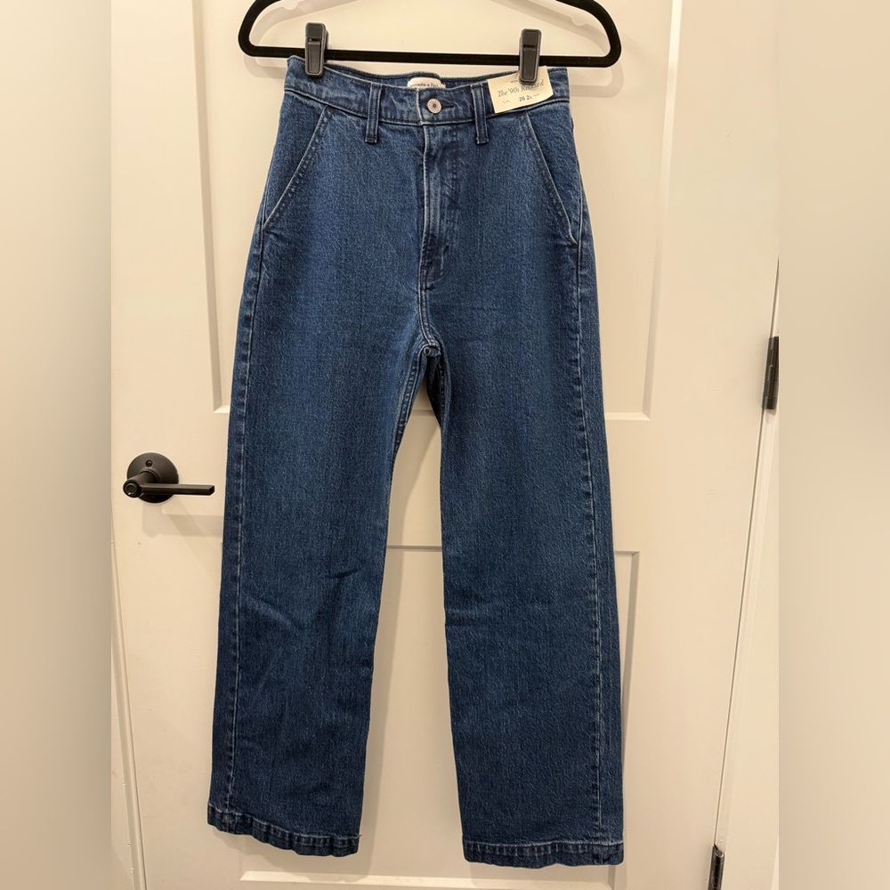 Abercrombie & Fitch High Rise The ‘90s Relaxed Jeans